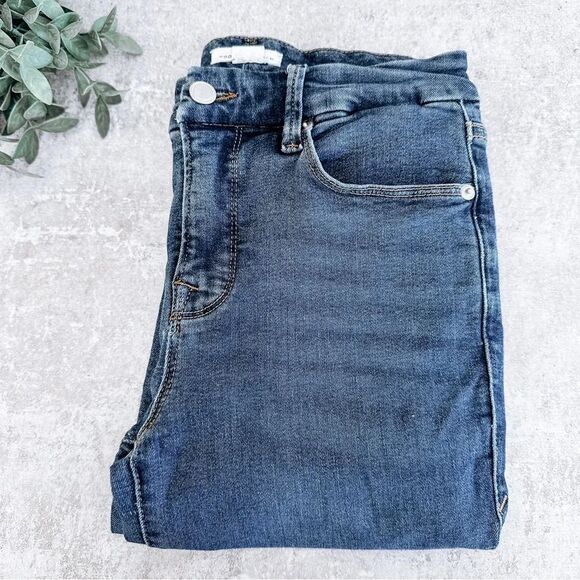 Good American Good Petite Straight Leg Jean Medium Wash Blue Size 0/25 - Picture 1 of 7